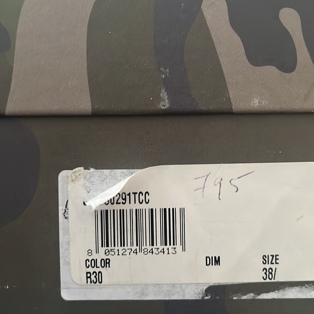 Valentino Sneakers - Picture 11 of 14